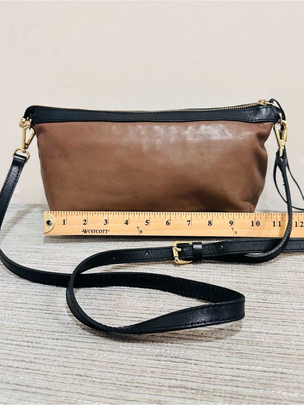 Innue Made in Italy Two-Tone Brown & Black Genuine Leather Crossbody Bag Purse - Picture 2 of 14